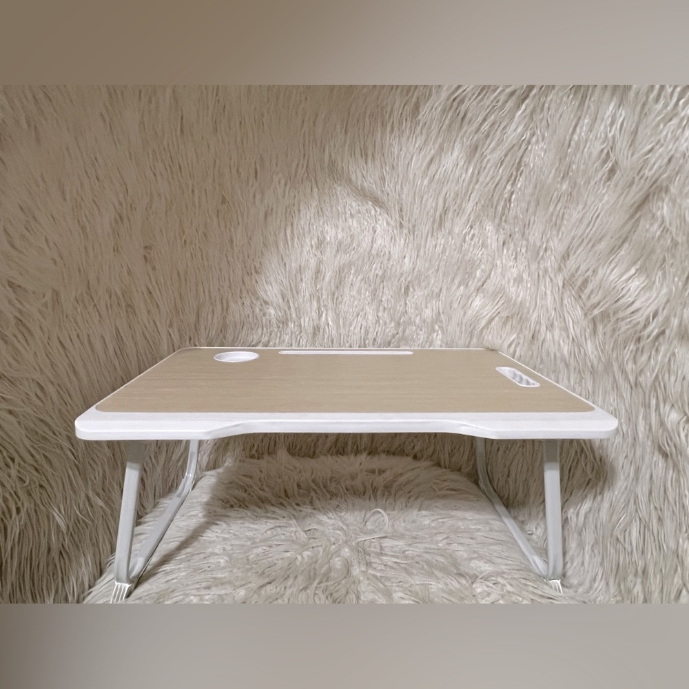 White Faux Oak Lap Table- brand is unknown, great condition